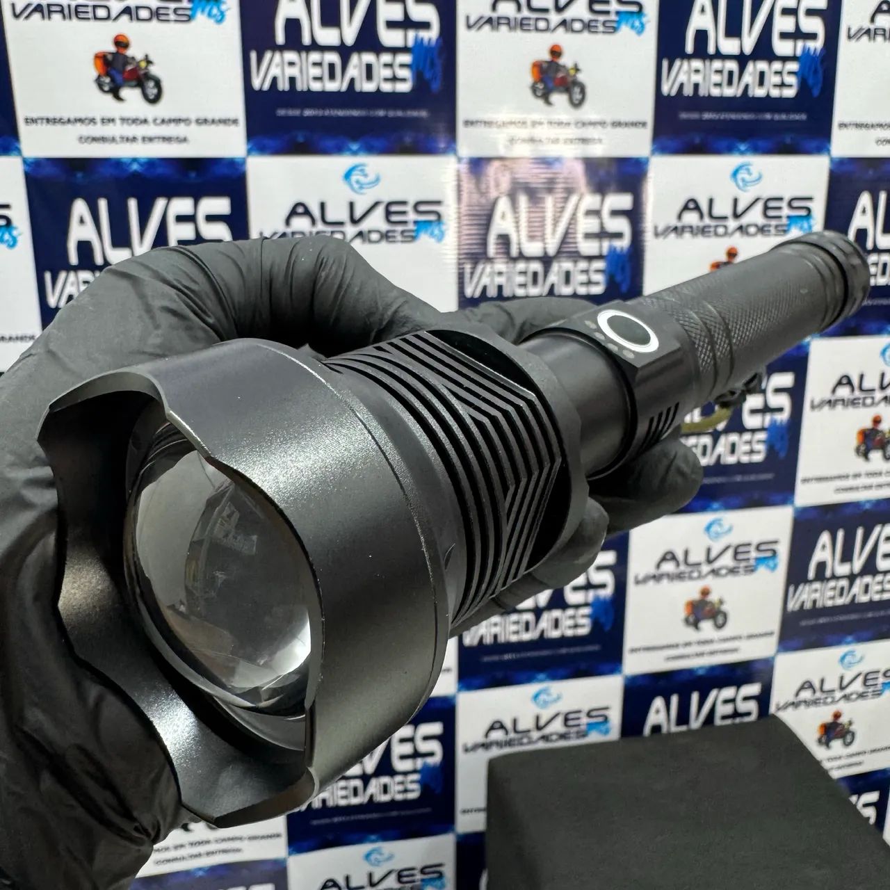 Lanterna de led potente recarregável