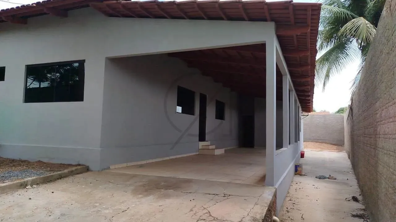 ALUGA-SE CASA GRANDE EM COLINAS-TO POR R$ 2.800,00