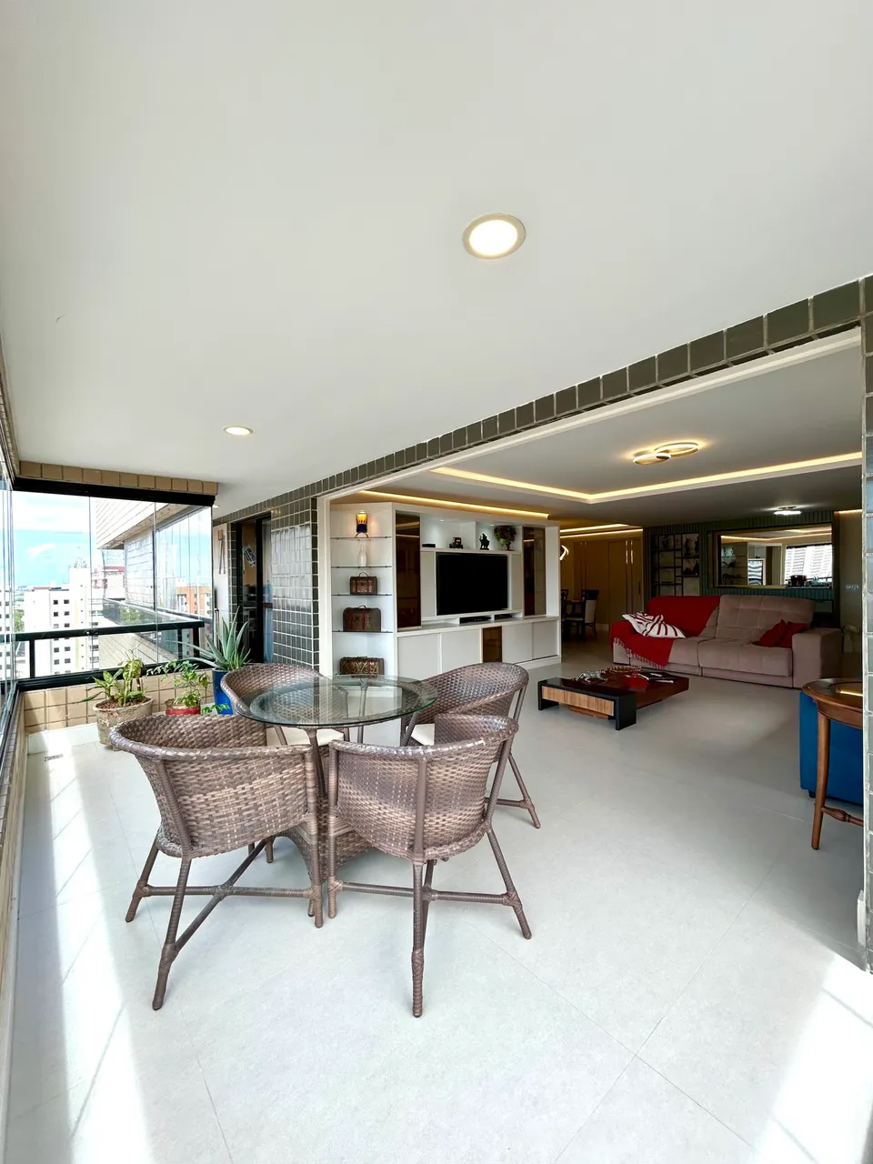 Apartamento na Aldeota com 4 quartos sendo 3 Suítes TR221380 FOR-15992KQ