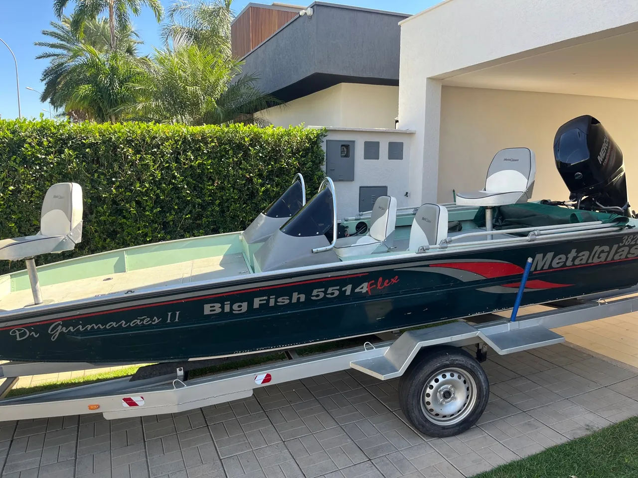Barco MetalGlass Big Fish 5514 Flex