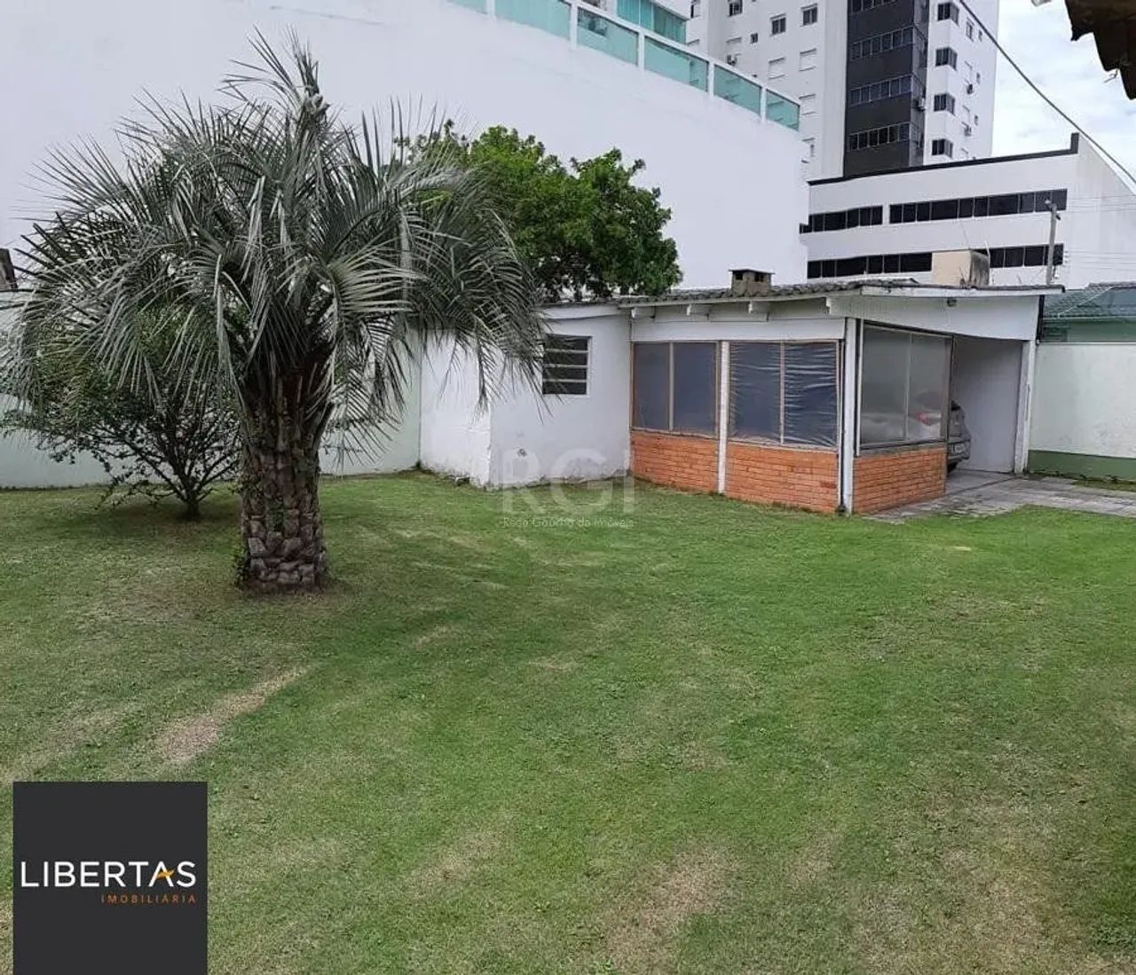 Casa no Centro de Tramandai com pátio - Foto 3