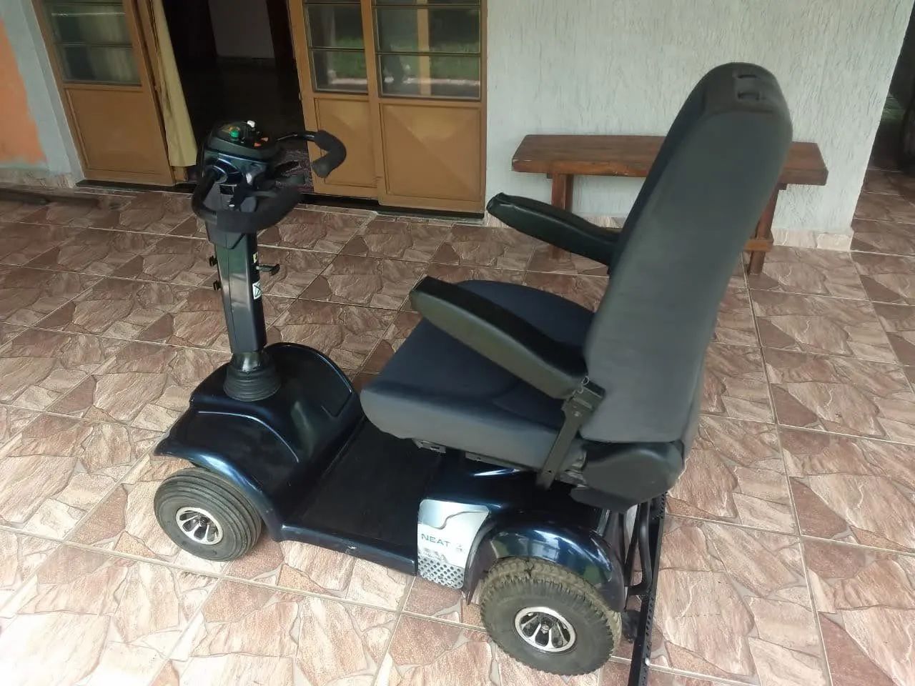 Scooter Elétrica NEAT 4no mercado   mas de 15 mil  estou  querendo  6 mil - Foto 2