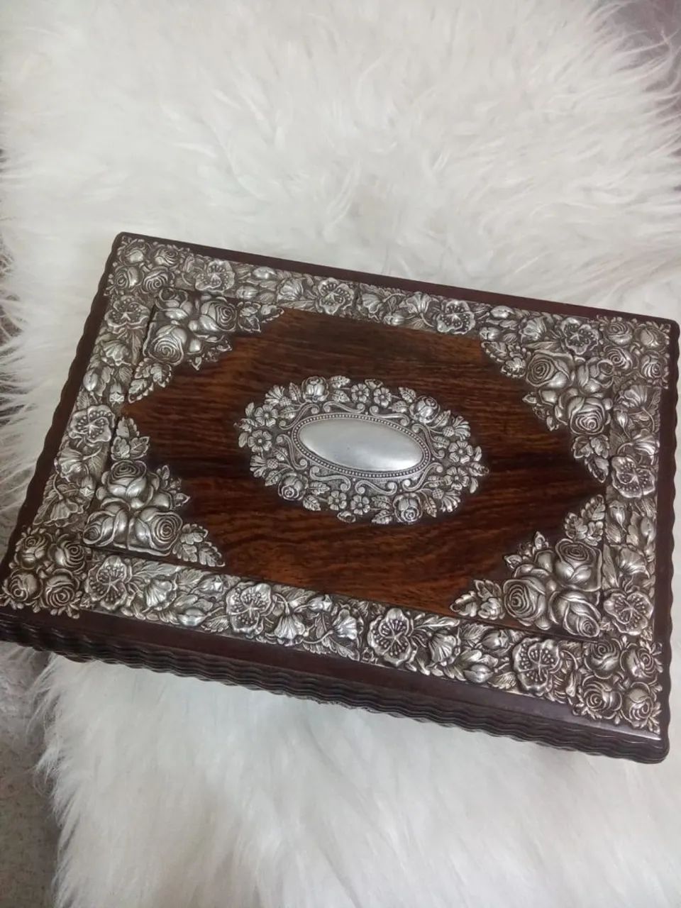 Antique Jewelry Box64728430721026120