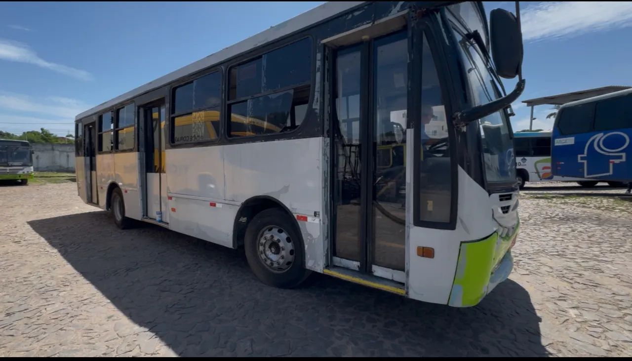 Mercedes 1418 Caio apache