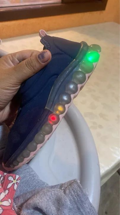 Tenis bibi nr30, 20 reais - Foto 3