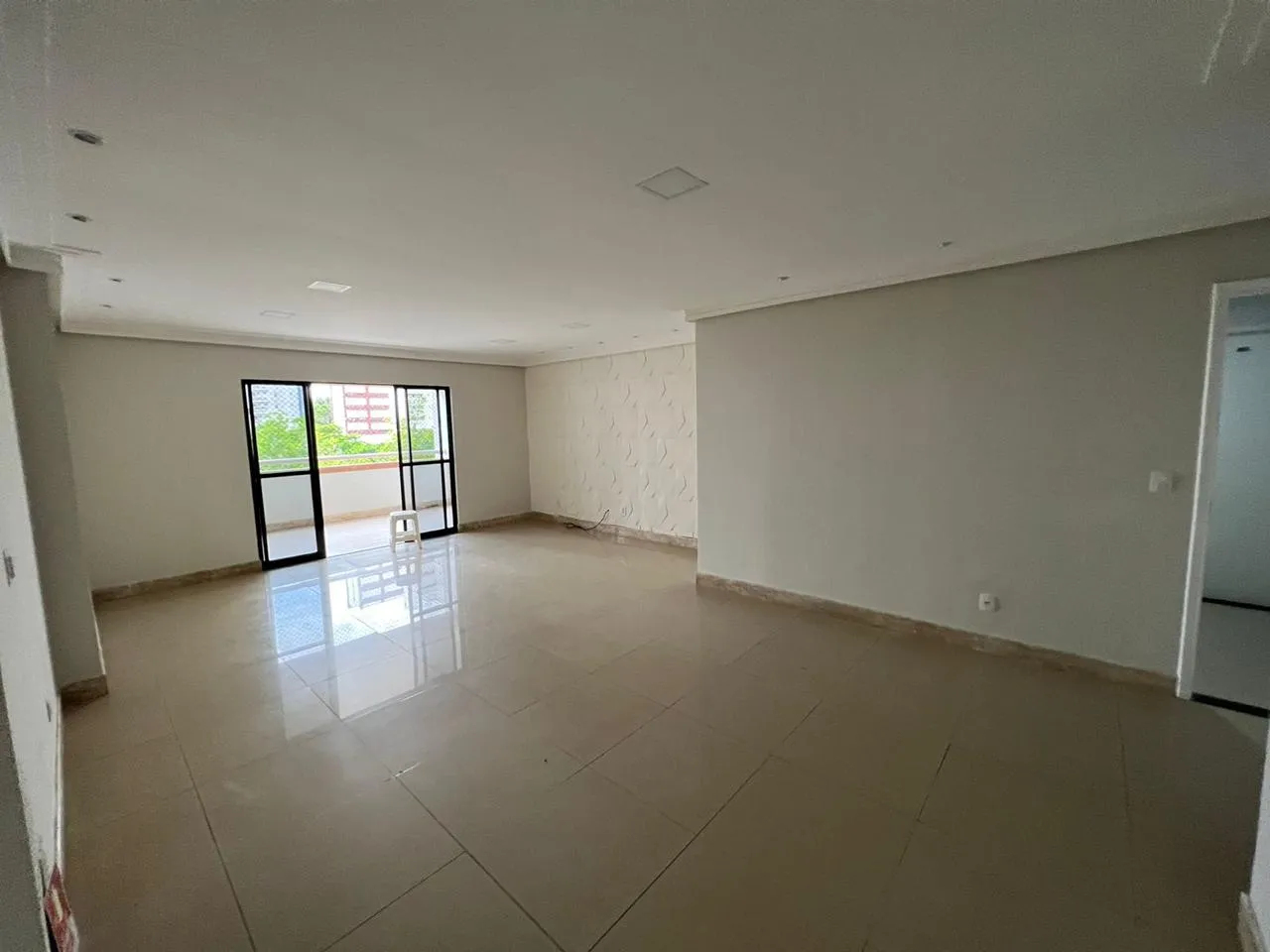 Apartamento na ponta do Farol de 203m2