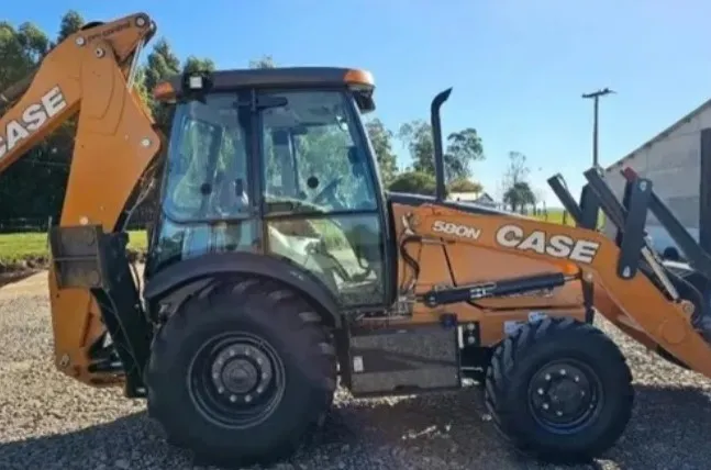 Retroescavadeira Case 580n 4x4 Ano 2023