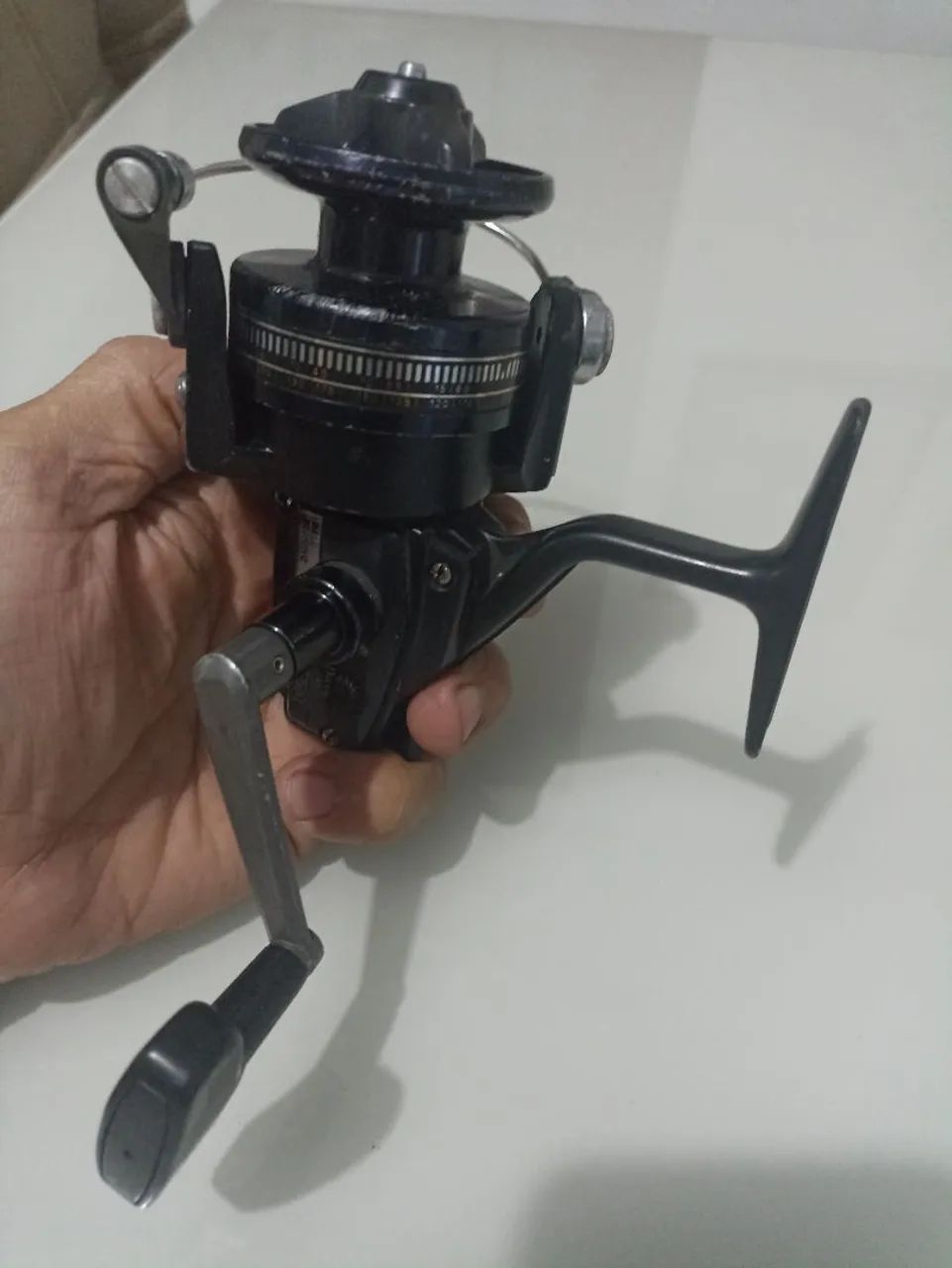 Molinete de pesca Daiwa D1600 mesmo BG15  - Foto 3