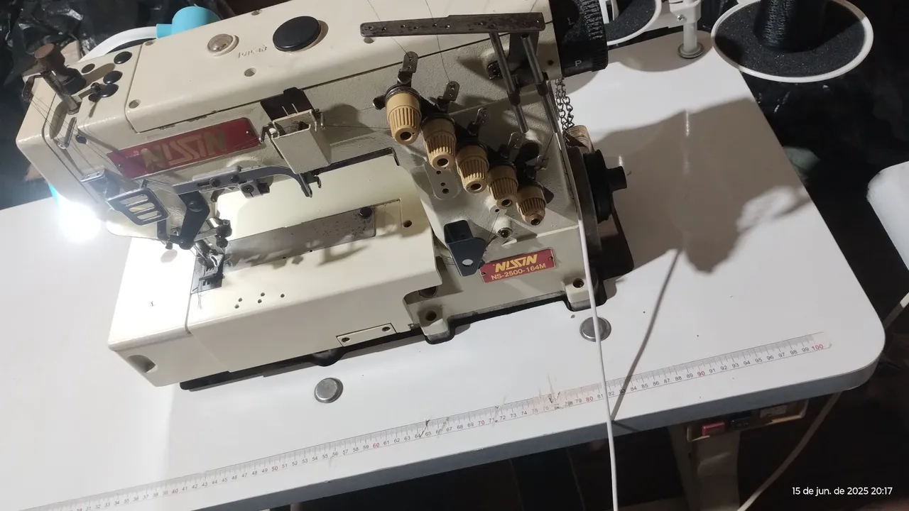 Máquina de Costura Overlock Industrial NISSIN NS-2500-164M