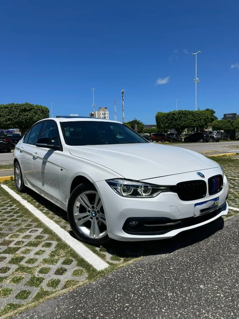 BMW 320I 2017 Sport GP, Teto solar, IPVA 2025 PAGO! 64500KM
