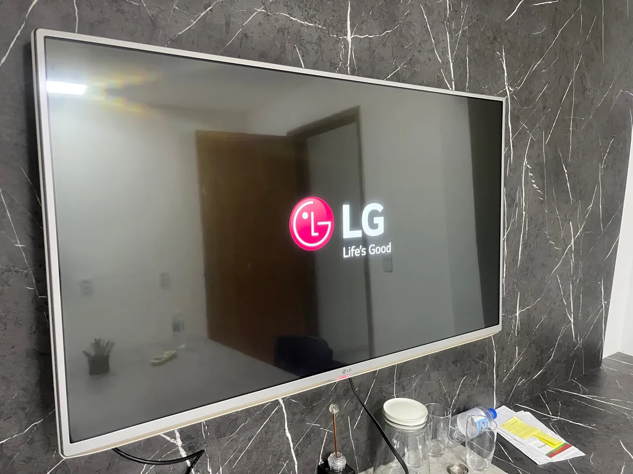 TV LG 43? LED - Em Ótimas Condições!