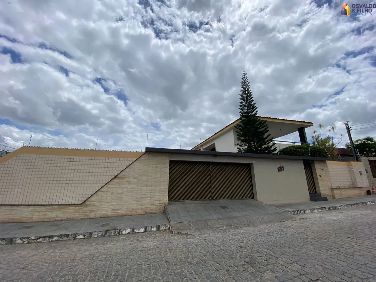 Casa 4 dormitórios para alugar Indianópolis Caruaru/PE
