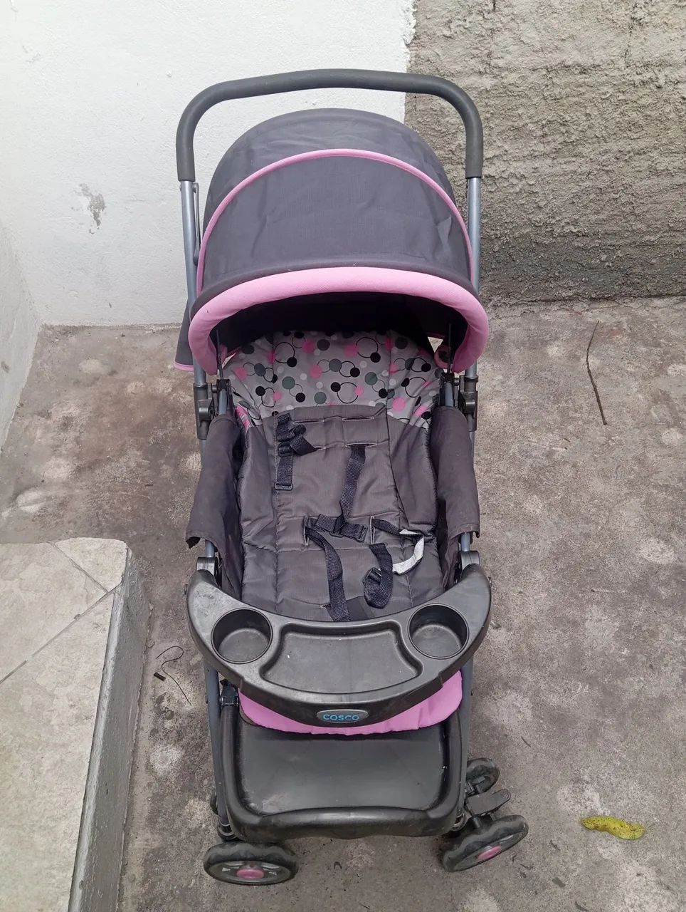 Carrinho de Bebê em Ótimo Estado - Apenas com Pequeno Detalhe - Foto 3
