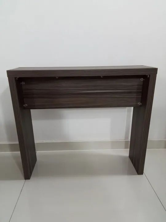 Mesinha de apoio em madeira