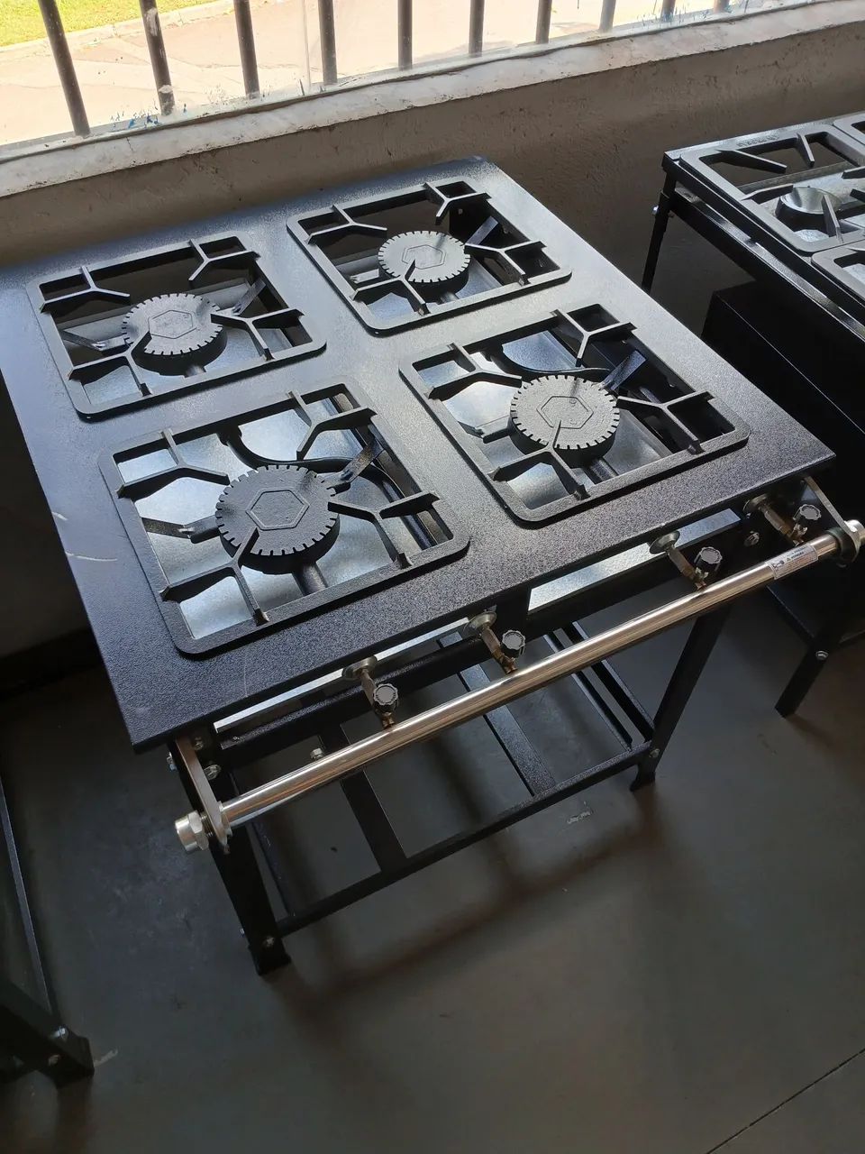 Fogão industrial 4 Bocas Alta Pressão 30x30 Colombo  - Foto 3