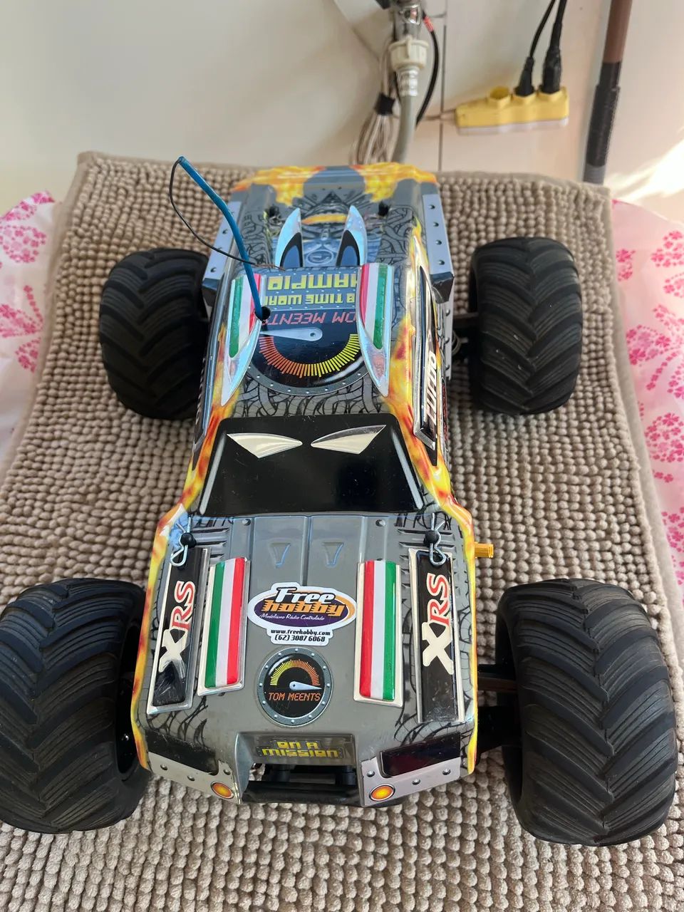 Carrinho Traxxas elétrico  - Foto 5