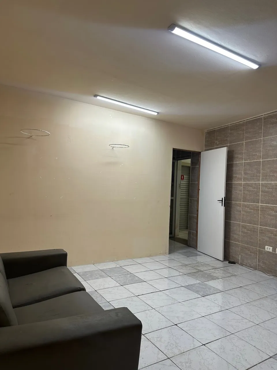 Aluga-se Sala Comercial/Escritório 4x4 16m²
