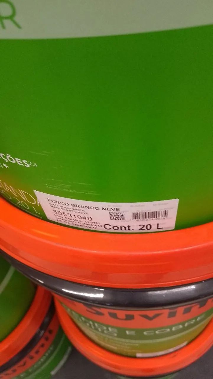 2 baldes tinta Suvinil 20 litros rende muito  - Foto 2