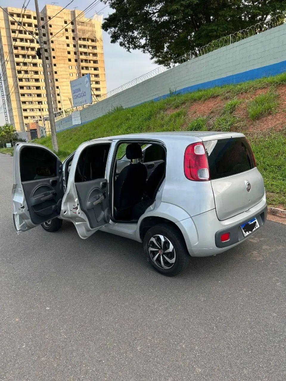 FIAT Uno Vivace 1.0 2014/15 - Foto 4