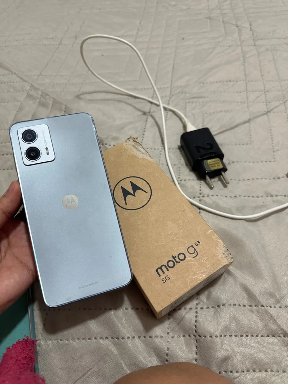 Moto g53, 128 gigas de armazenamento, 4 gigas de ram