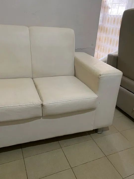 Sofá de 2 lugares branco,  - Foto 4