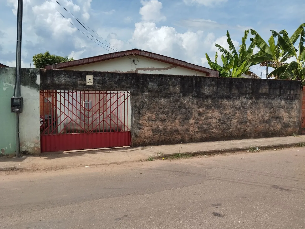Vende-se casa no Conquista
