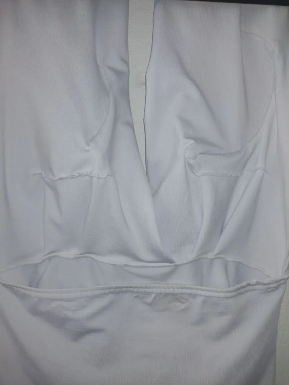 Blusa Transpassada Básica Feminina Body Branco Aberto Nas Costas Com Bojo SEMINOVO - Foto 3