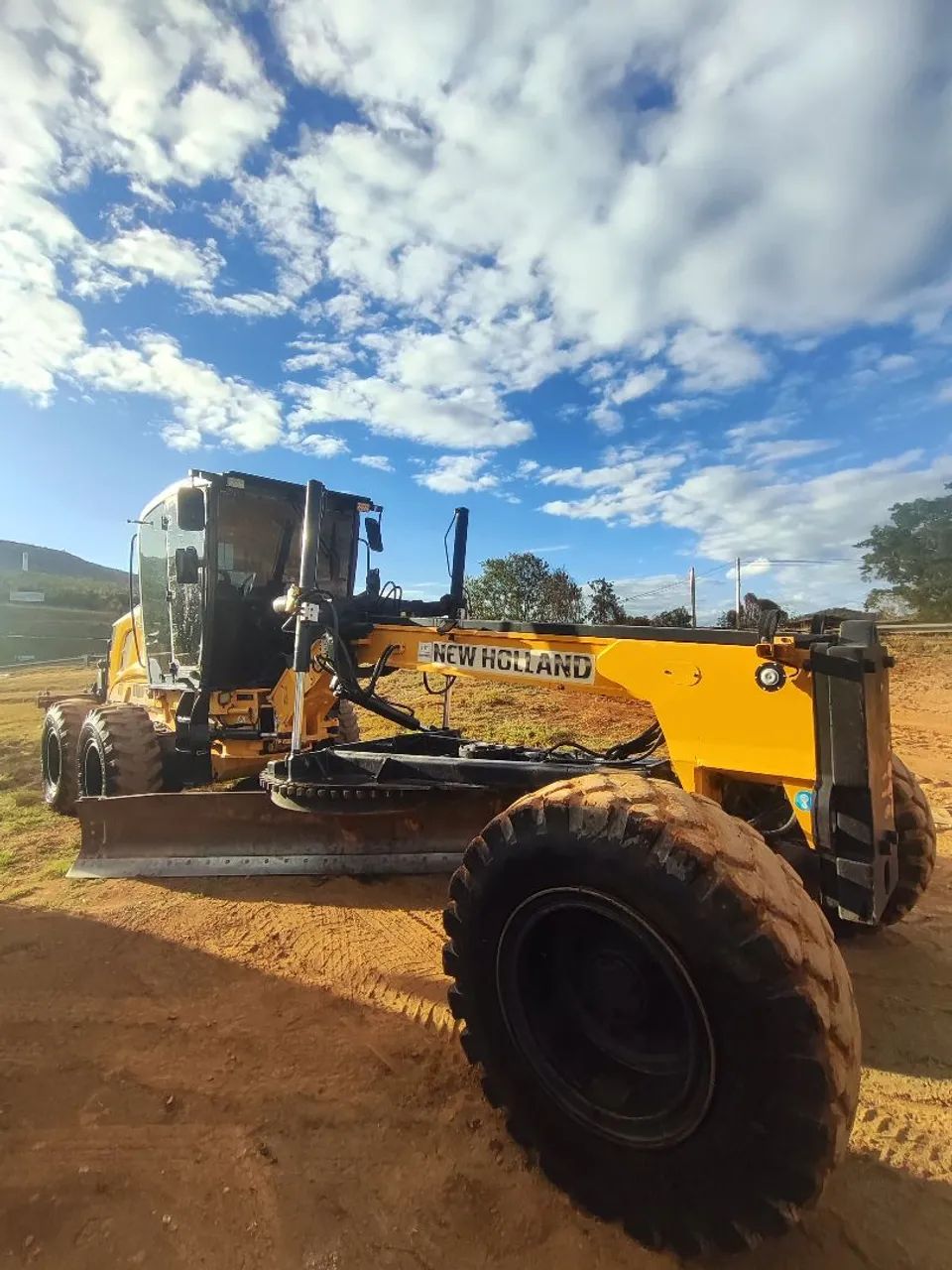 Patrol Motoniveladora New Holland 2012 RG 200
