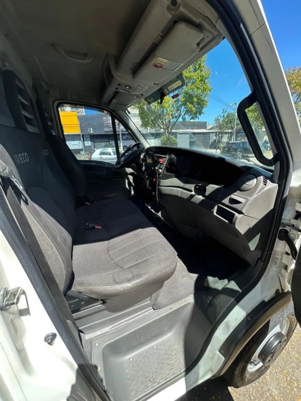 Iveco Daily 35S14 - 2014 - Motor Novo - Foto 10