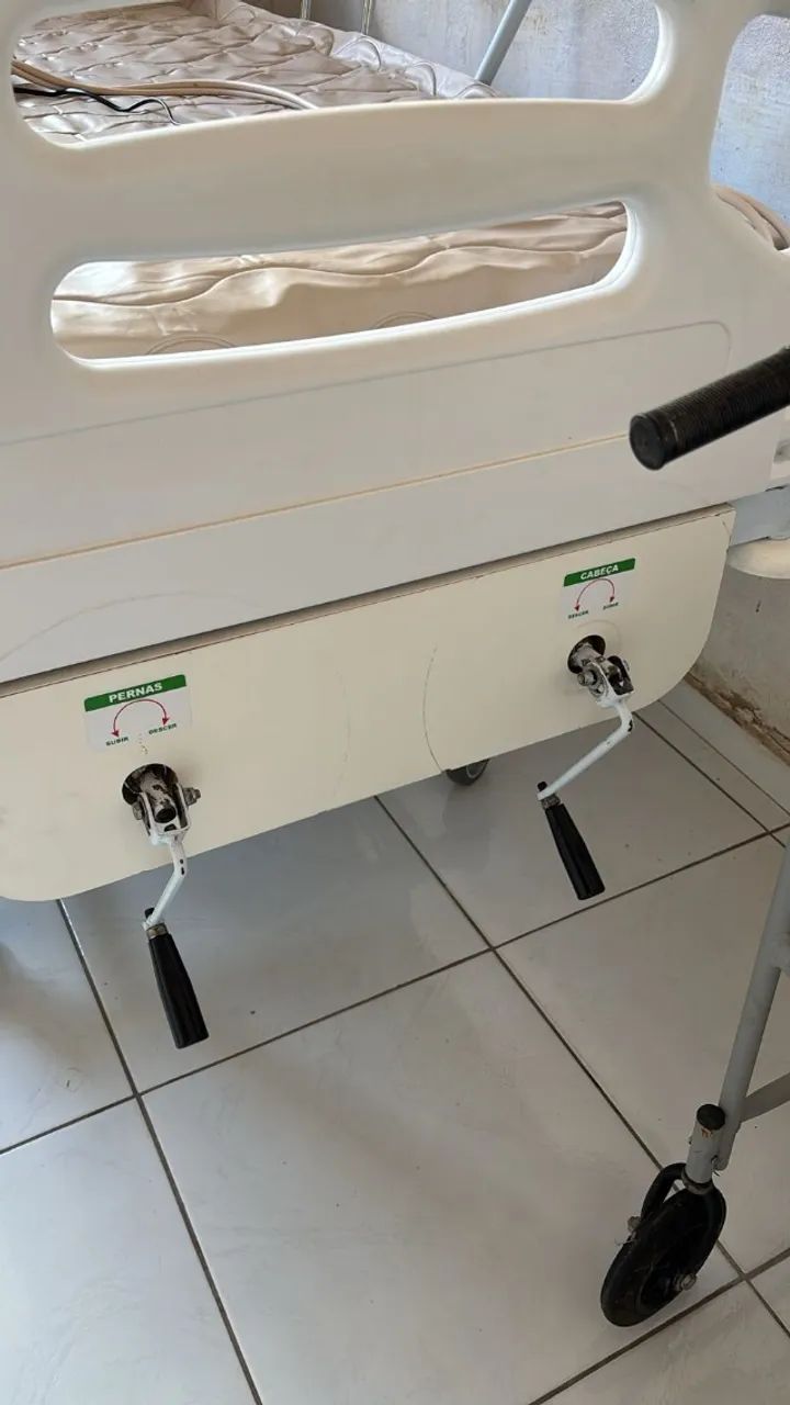 CAMA HOSPITALAR ARTICULADA COM COLCHÃO ANTI ESCARAS - Foto 4