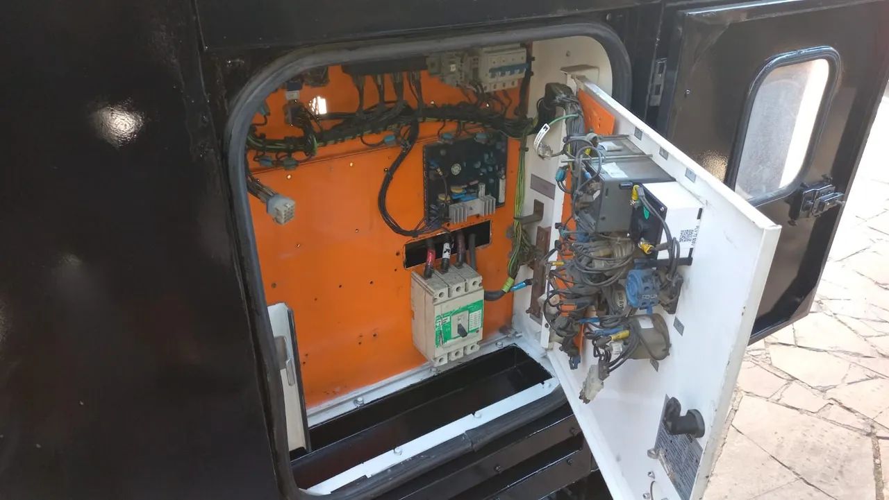 Gerador de energia 55kva trifásico  - Foto 2