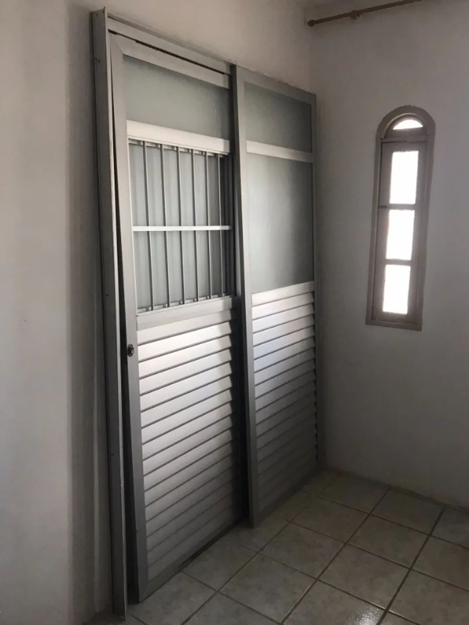 Porta de Alumínio64840810164483121