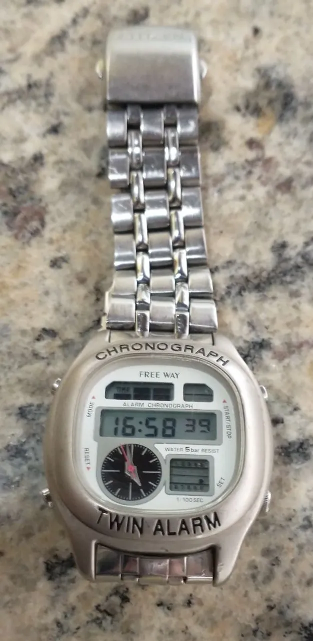 Relógio antigo muito raro exemplar CITIZEN DUAL TIME ANADIGI JAPAN