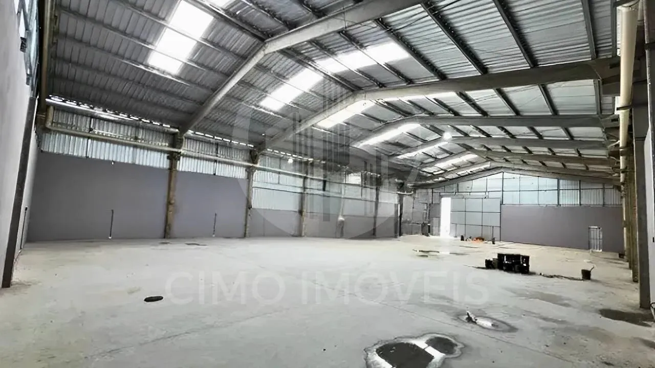 Galpão novo de 760m² para alugar em Camboriú | Cimo