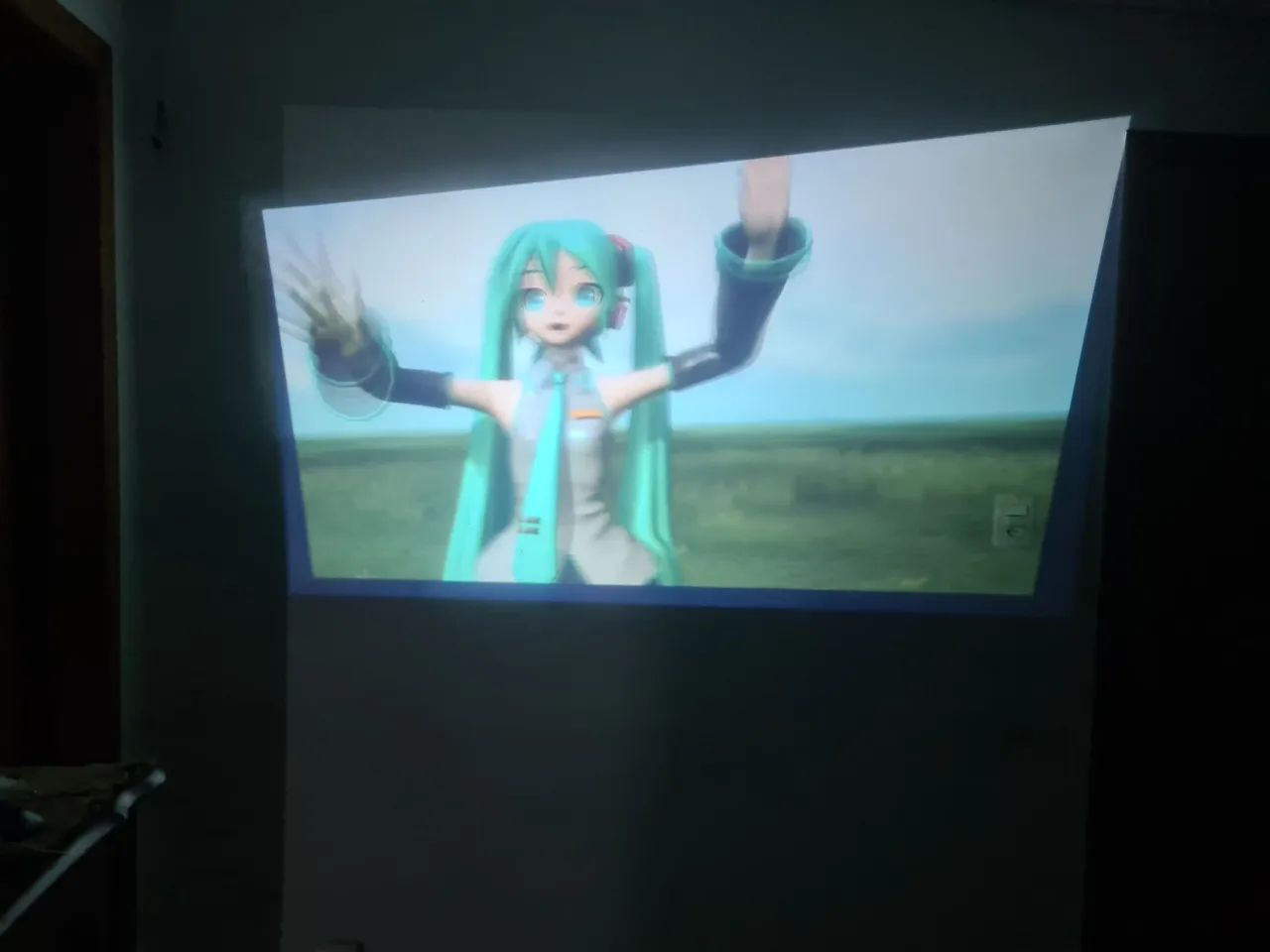 Projetor com Wi-Fi e Bluetooth 64595627662210122