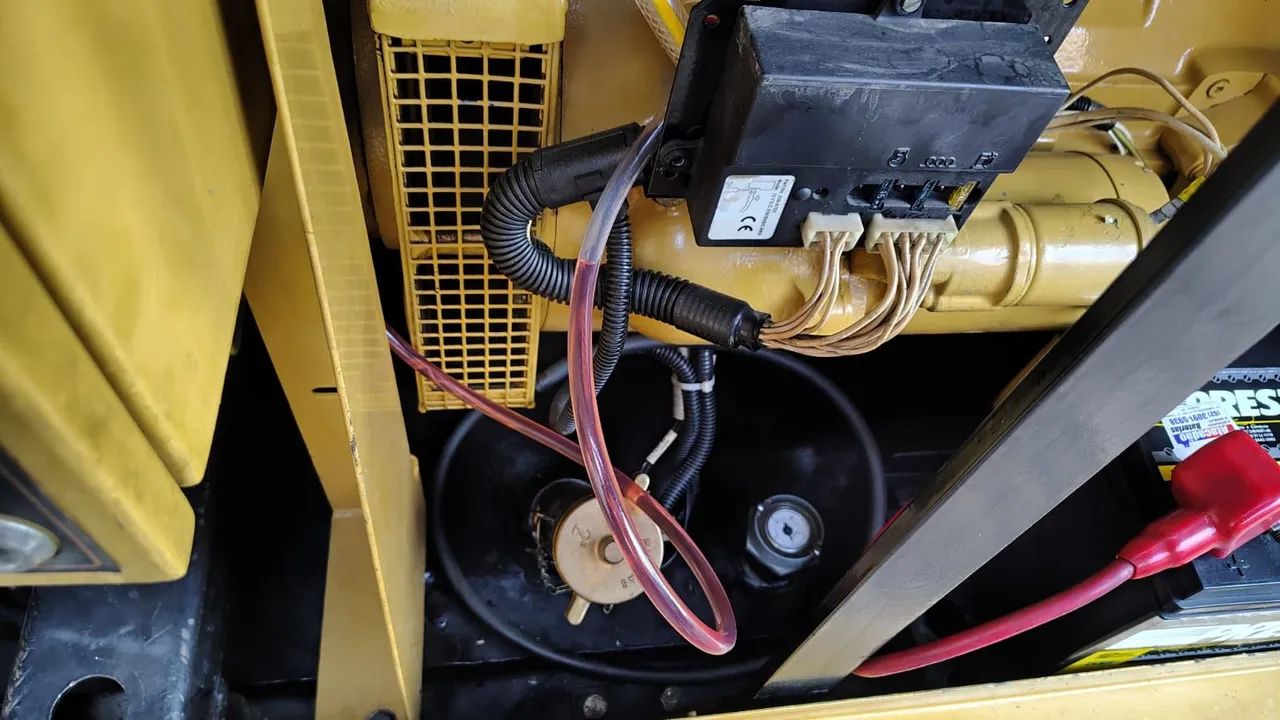 Gerador Elétrico Caterpillar 34KVA - Foto 5