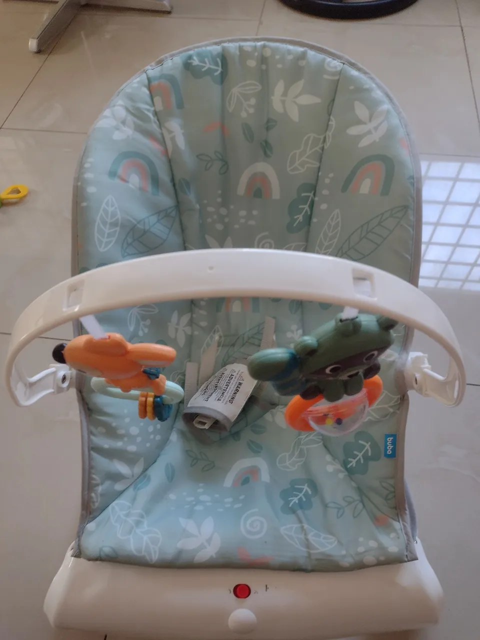 Cadeirinha de Descanso Buba com Brinquedos