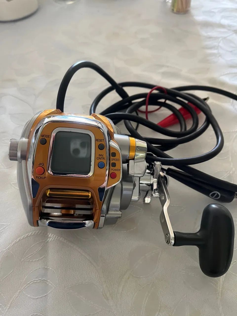 Carretilha Elétrica Daiwa Megatwin Seaborg 500 MT - Esportes