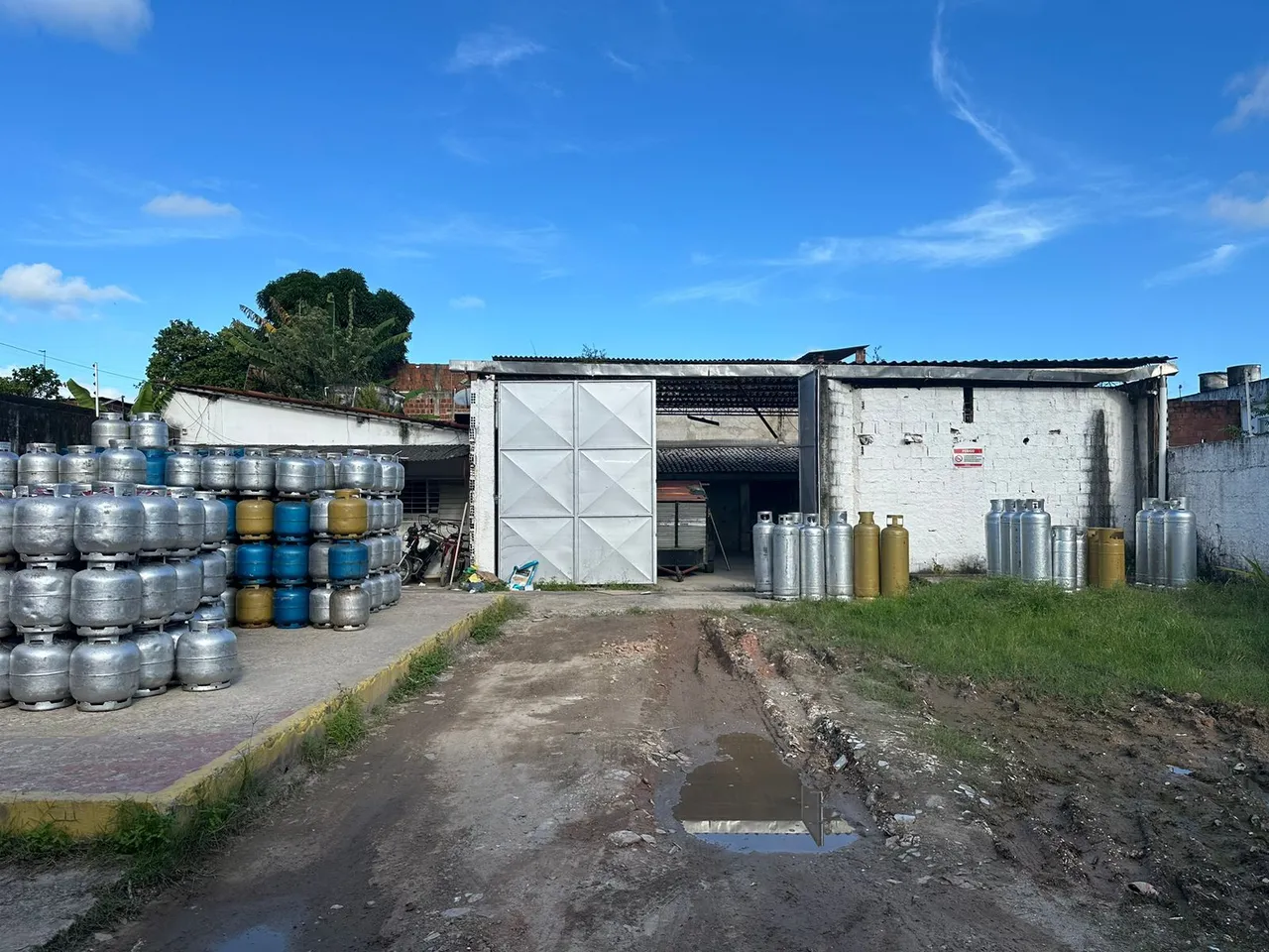 VENDE-SE GALPÃO NO JIQUIA- RECIFE PE