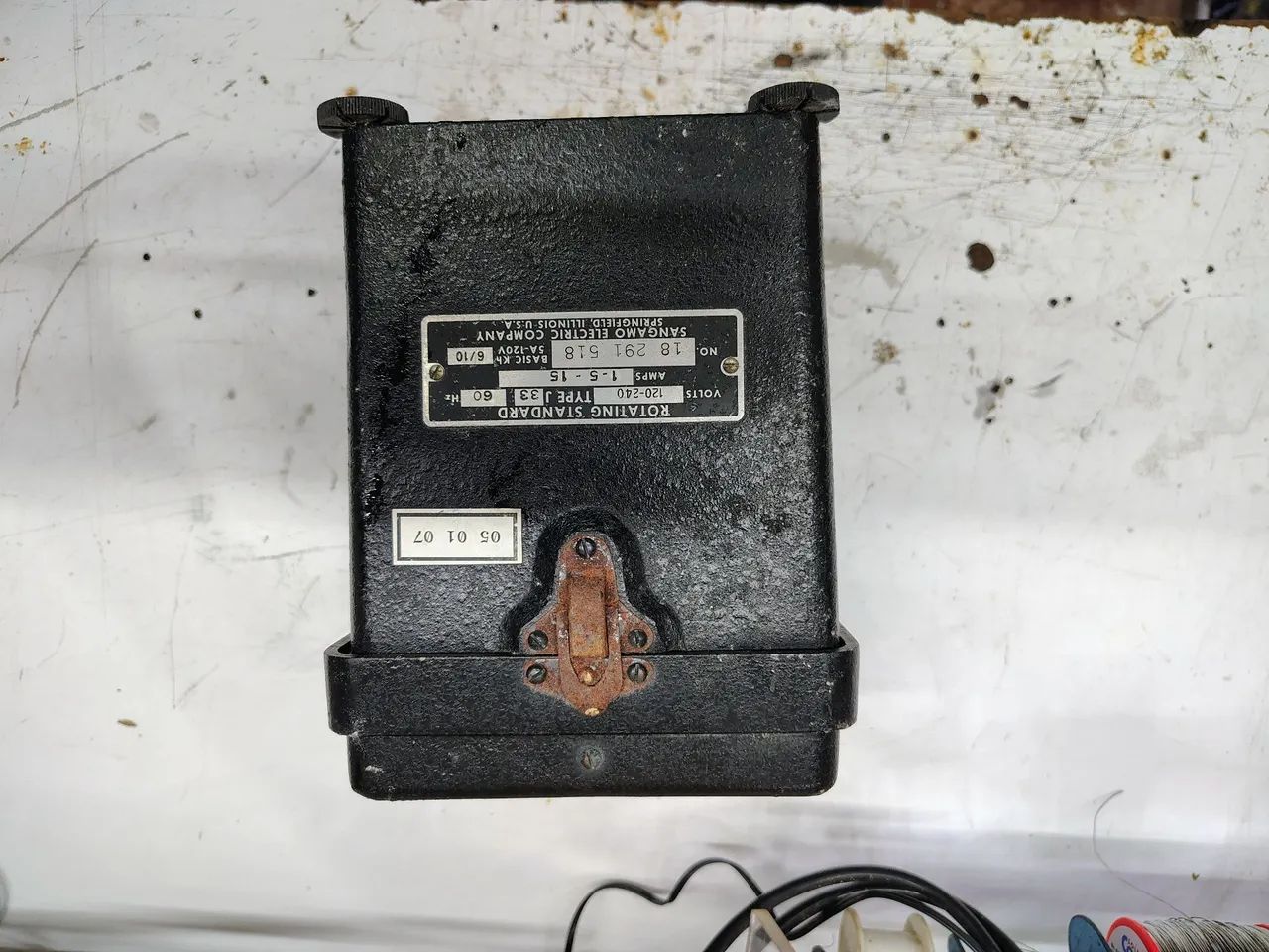 Antigo instrumento de medição de energia 