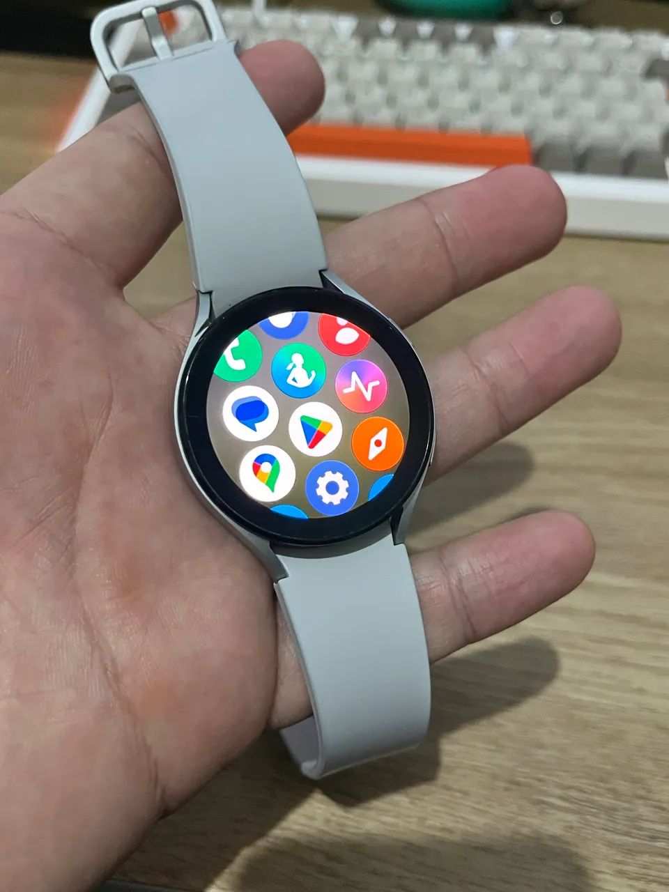 Samsung Galaxy Watch 4 Silver - Foto 3