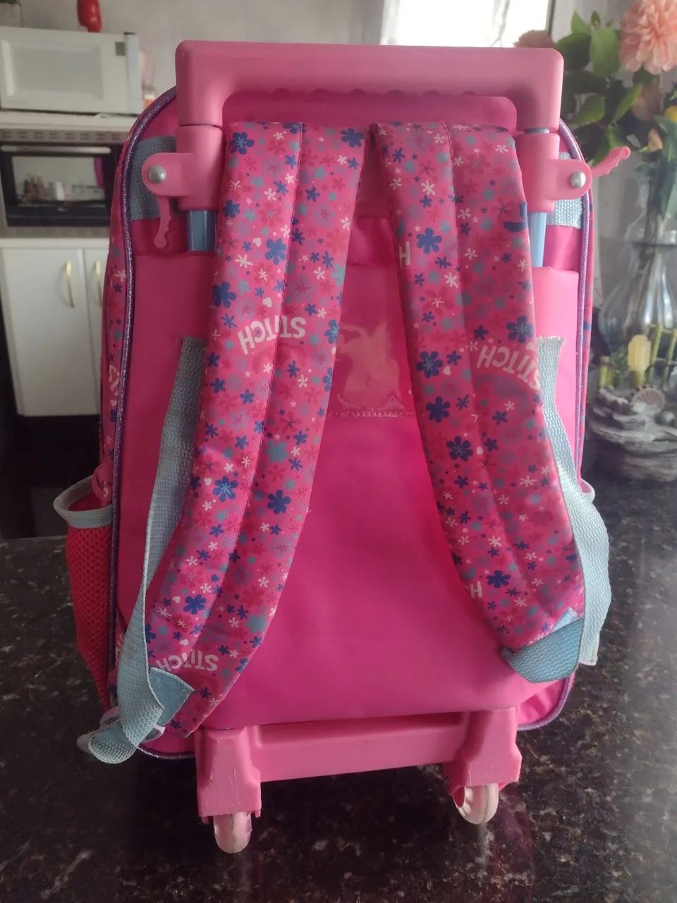 Mochila de rodinhas Stich feminina  - Foto 3