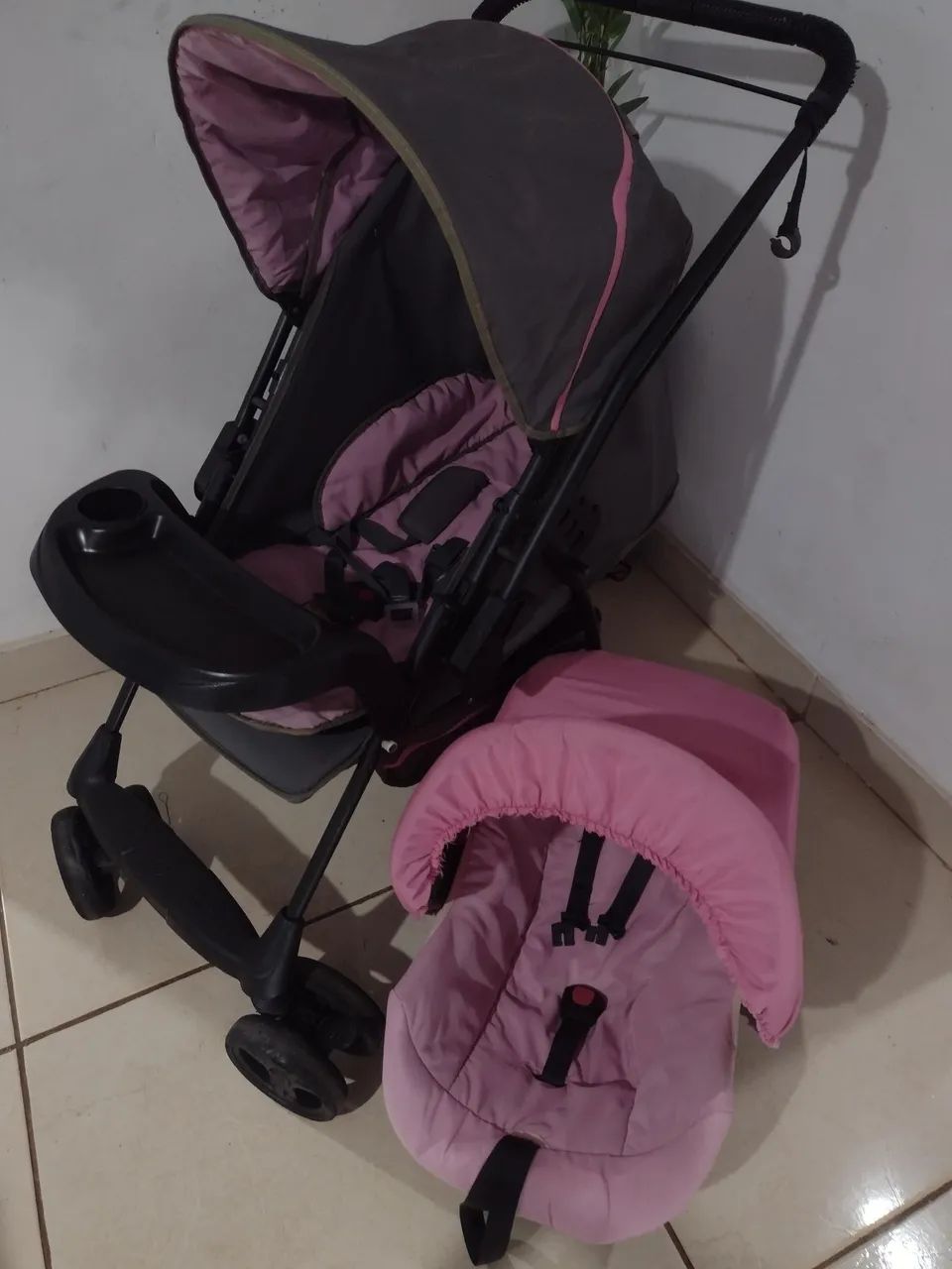 Carrinho com bebê conforto  - Foto 4