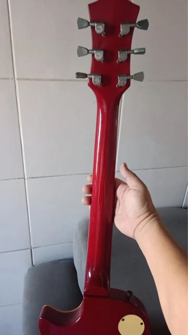 Vendo uma guitarra - Foto 2