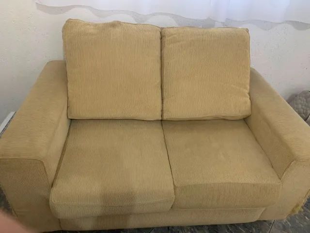 Sofá 2 Lugares Bege em Bom Estado