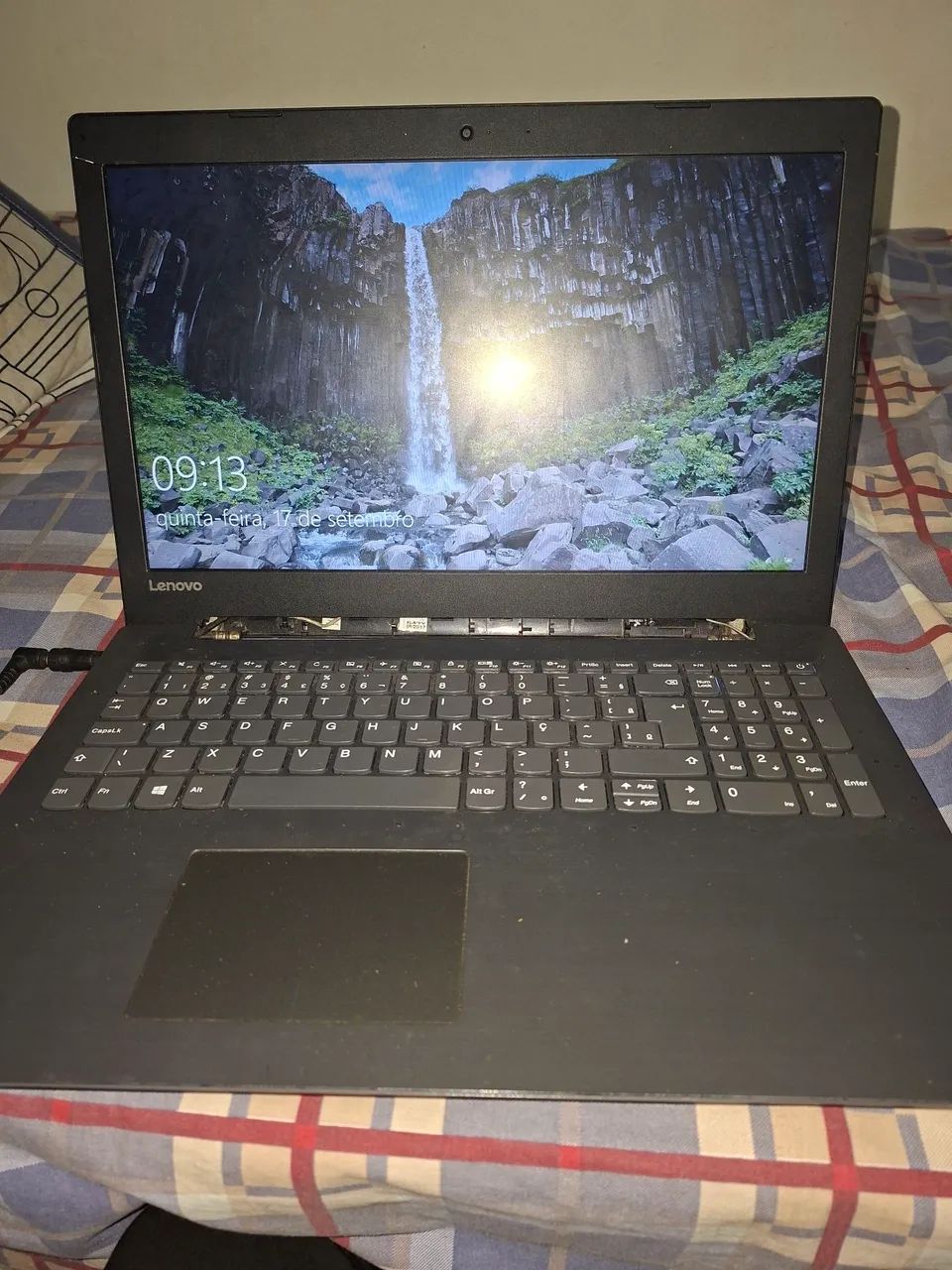 Lenovo IdeaPad 320 - Notebook - Foto 2