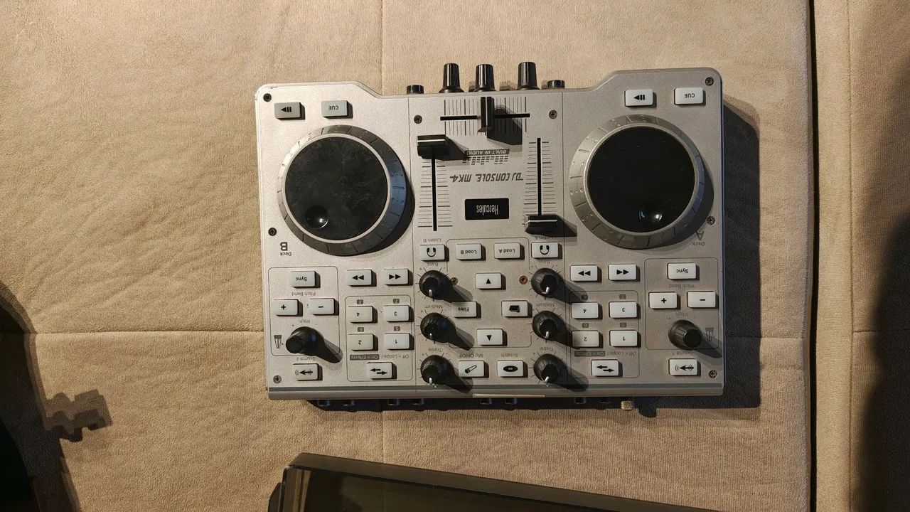 controladora dj Hércules mk4