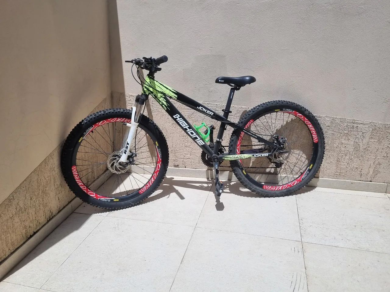 Bicicleta High One Joker