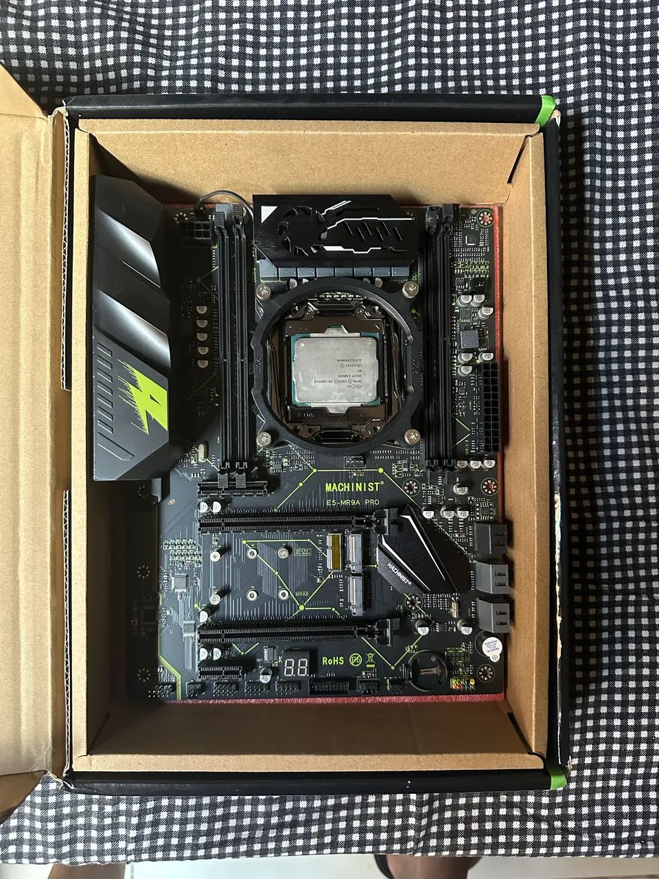 Kit Gamer Xeon E5-2697 v3 (14 núcleos) + Machinist MR9A Pro - Impecável