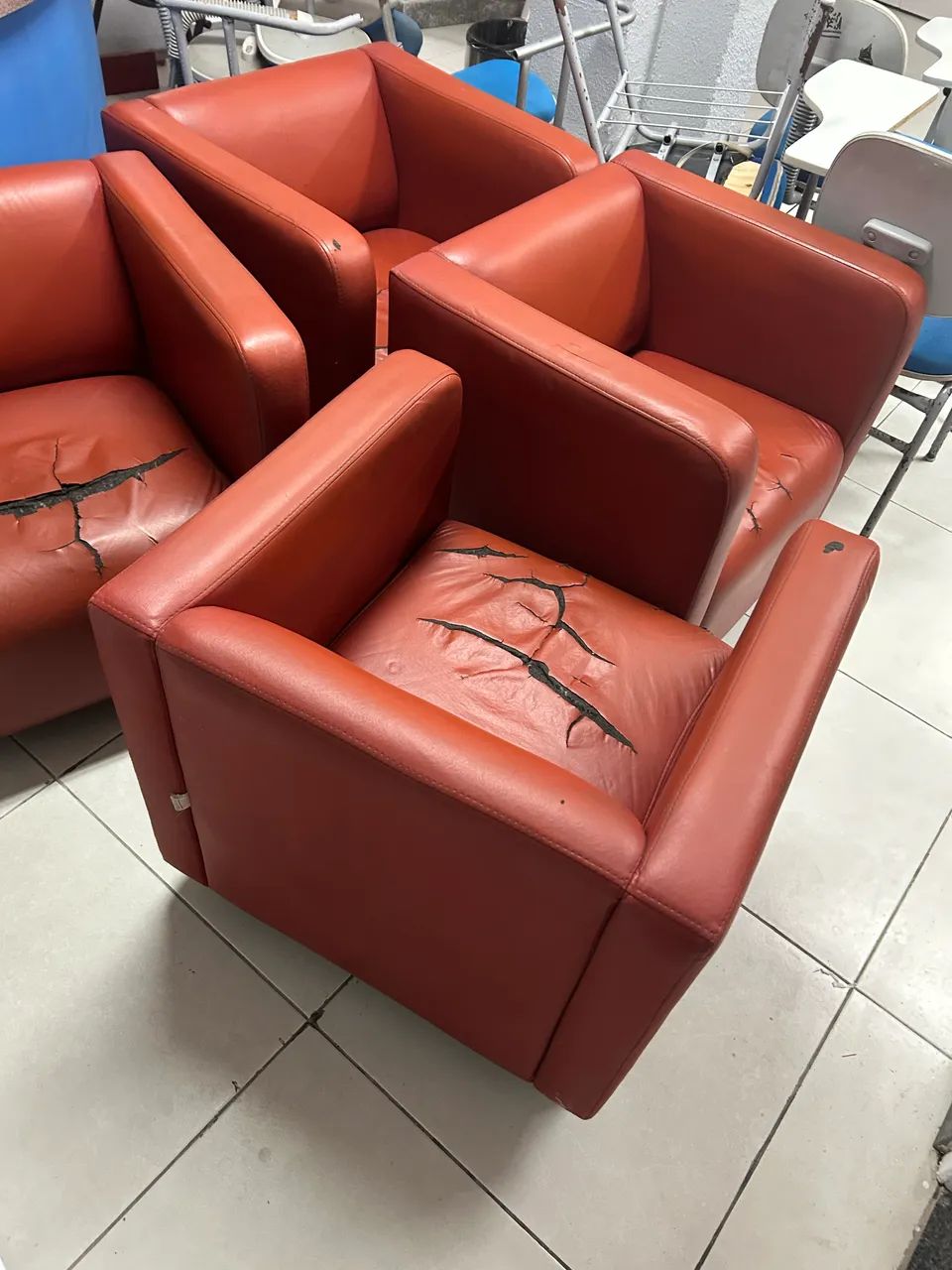 Poltronas acolchoadas 100$ unidade  - Foto 2